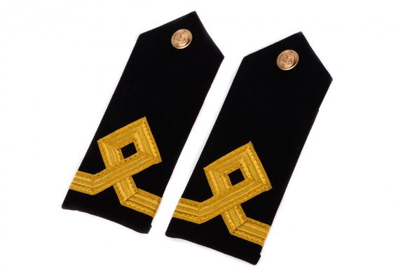 Category 4 Skipper shoulder straps (corresponding to the position of fourth mate)